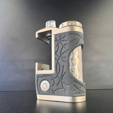 copie de copie de copie de copy of Fakirs Mods - ILLUSIA C V2 MOD 18650 - Chipset Dicodes BF60 - Legno di Noce Turco